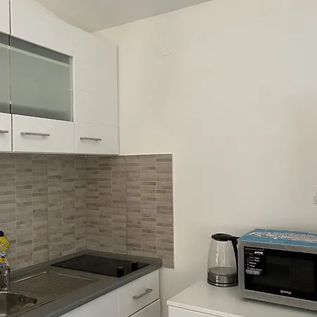 With Parking Space - 24593 Lejlighed