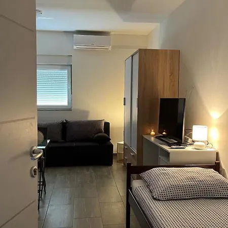 With Parking Space - 24593 * Zara