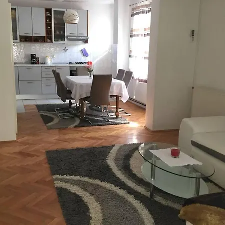 Appartamento With Parking Space - 24593